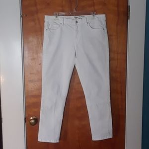 White denim ankle pants